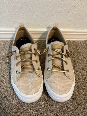 Sperry Womens Beige and Metallic Gold Canvas Memory Foam Shoe